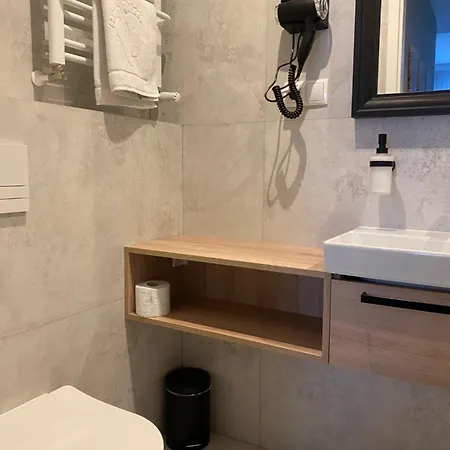 Wolnosci 6 Self Check-in 24h Poznan