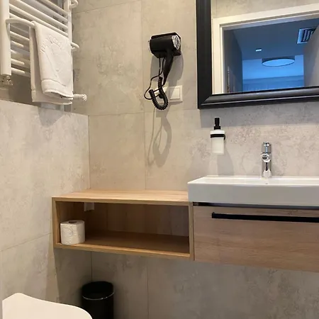 Apartment Wolnosci 6 Self Check-in 24h Posen