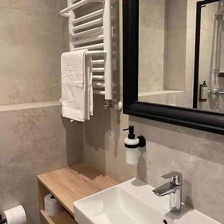 Wolnosci 6 Self Check-in 24h Apartment *