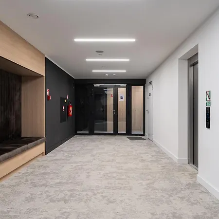 Wolnosci 6 Self Check-in 24h דירה *